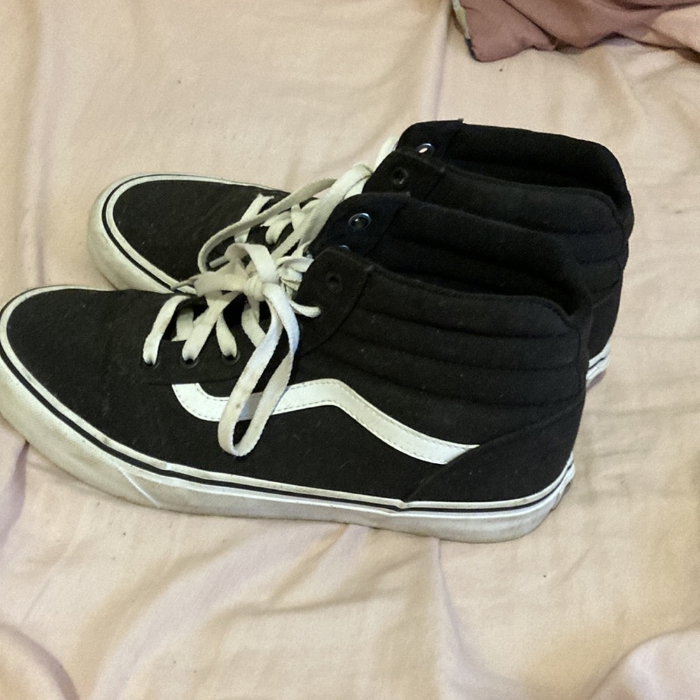 Vans - Picture 2 of 5